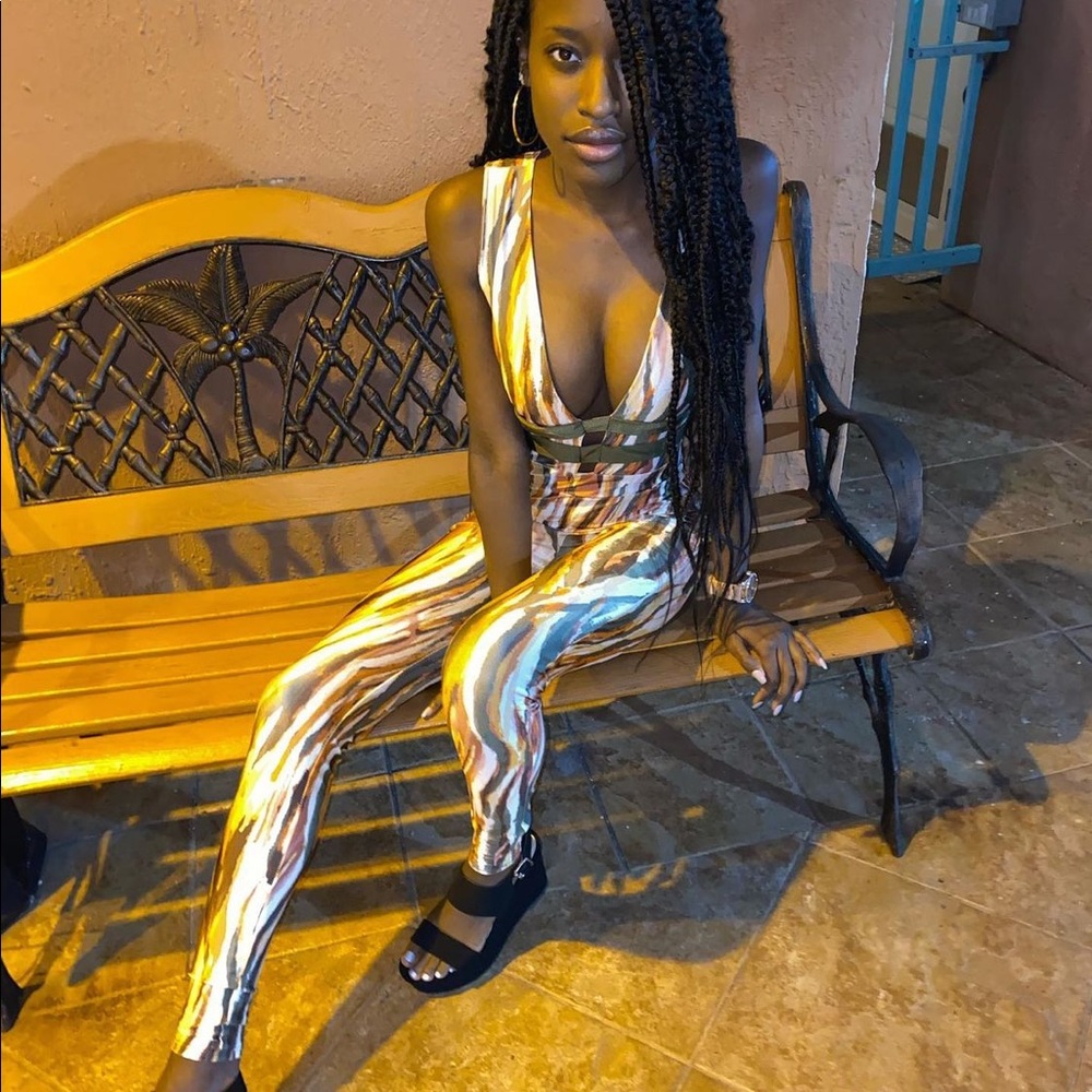 Jumpsuit - Picture 3 of 5